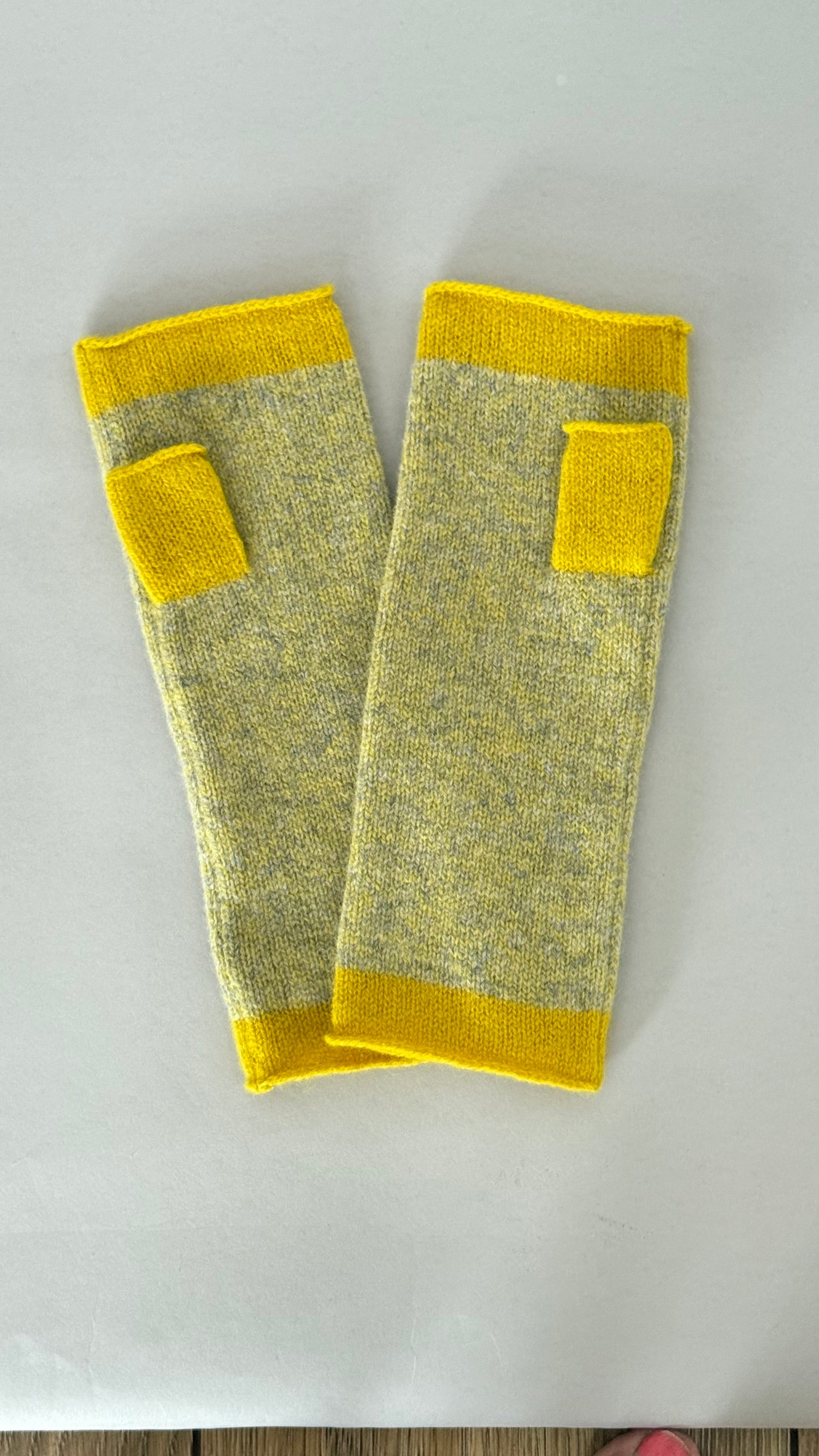 Mittens - Knitted fingerless marled mittens with contrast trims