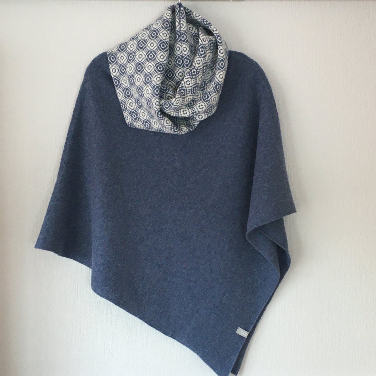 Poncho denim blue merino lambswool