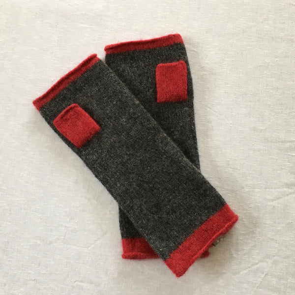 FinesseKnits, fingerless mittens coal grey with berry red ends and thump