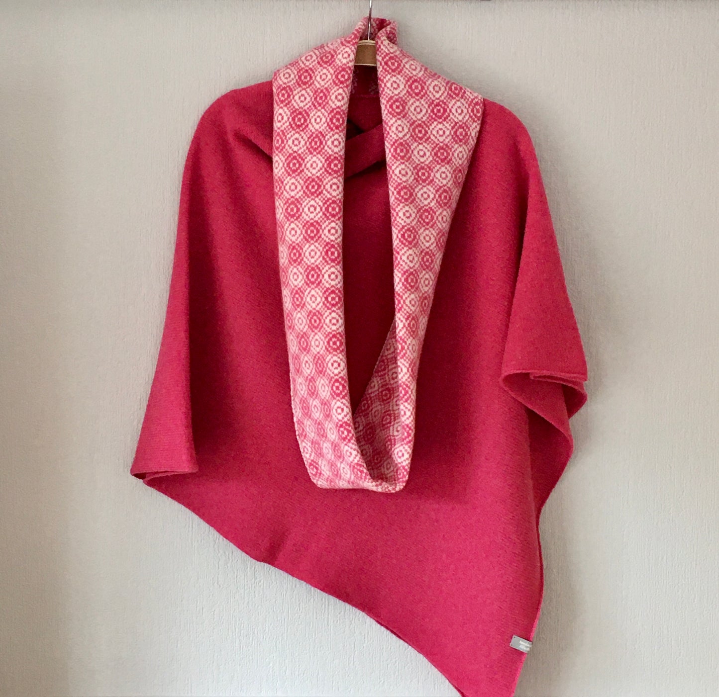 Snood - Infinity Scarf Soft Merino Lambswool Pink and natural white