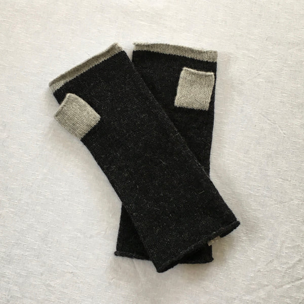 FinesseKnits, fingerless mittens graphite nearly black with pearl grey ends and thump