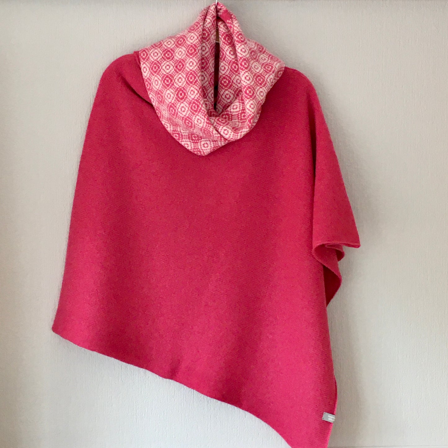 Snood - Infinity Scarf Soft Merino Lambswool Pink and natural white
