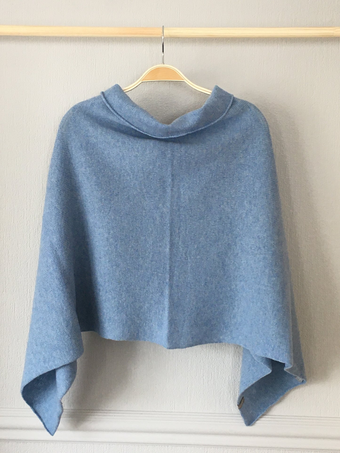 Poncho light blue merino lambswool
