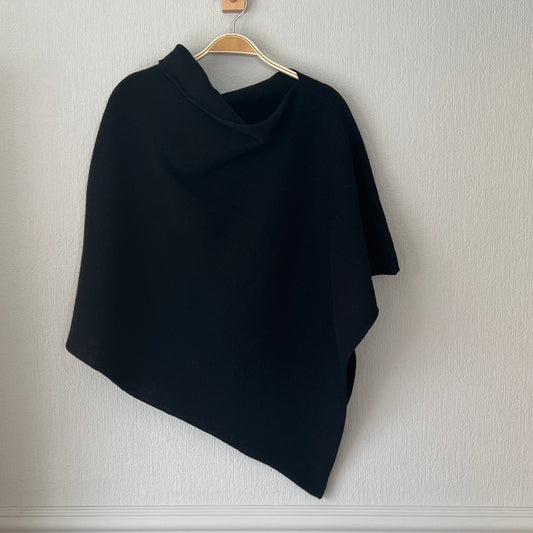 Poncho black merino lambswool