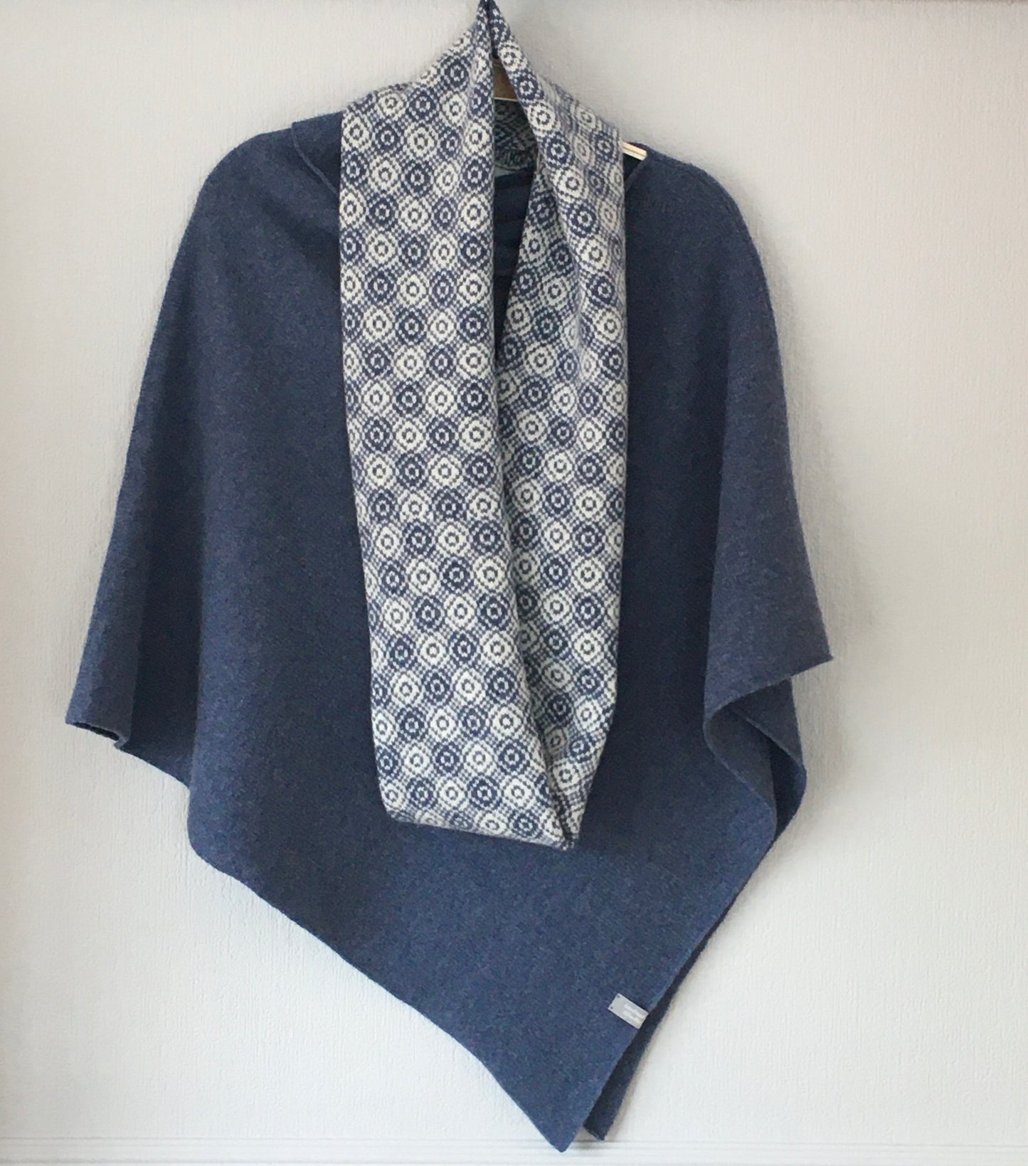 Poncho denim blue merino lambswool