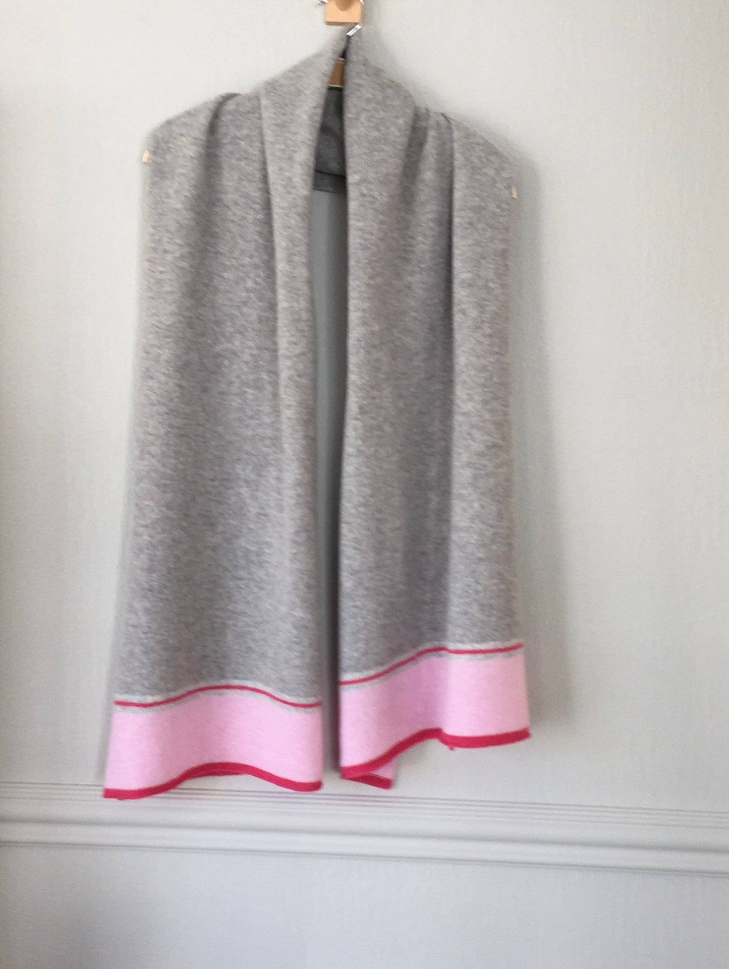 Shawl scarf wrap luxuriously soft Merino Lambswool light grey with blush pink/pink ends