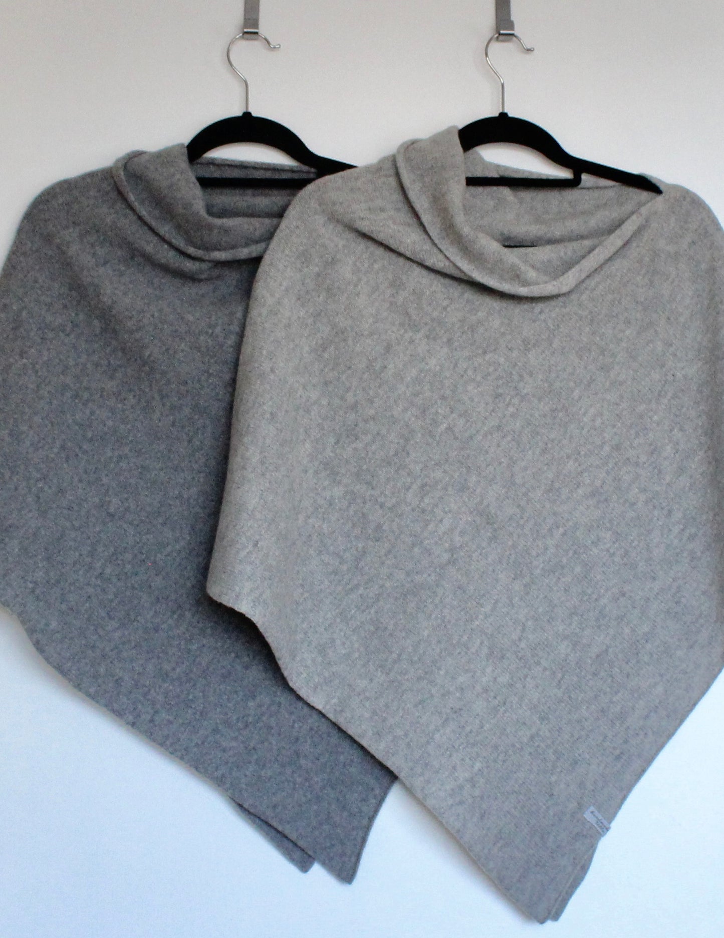 Poncho uniform grey merino lambswool