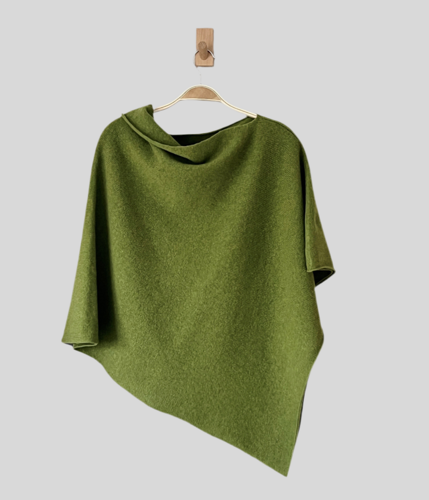 Poncho moss green merino lambswool
