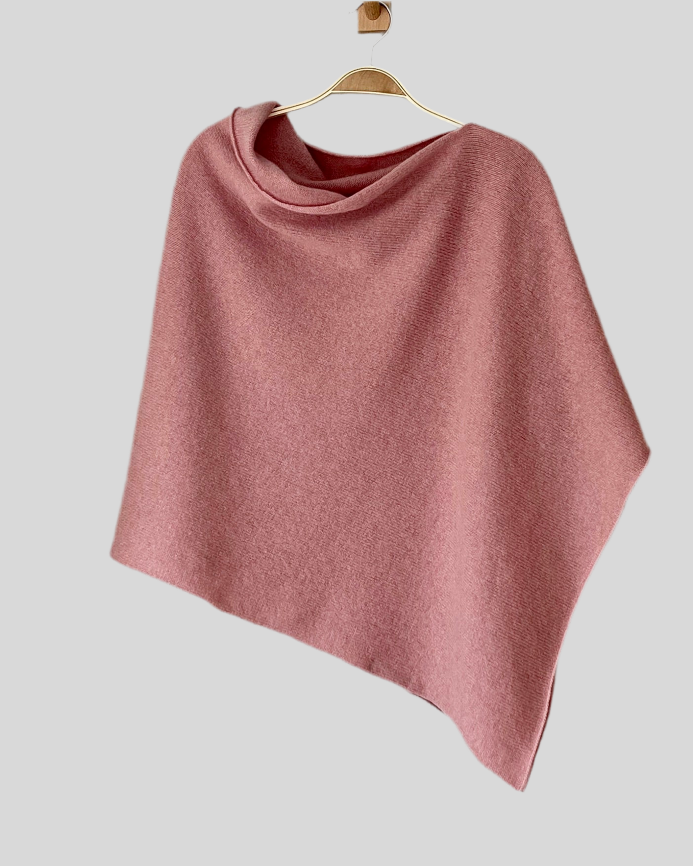 Poncho calamine pink merino lambswool