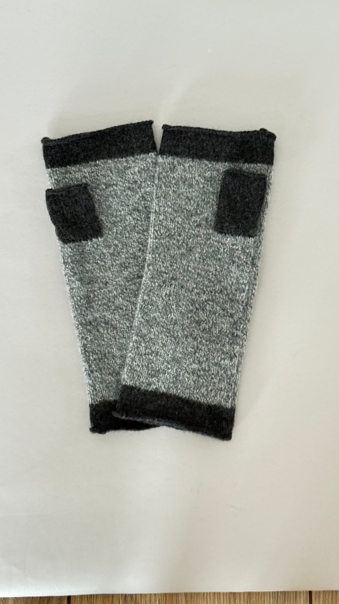 Mittens - Knitted fingerless marled mittens with contrast trims
