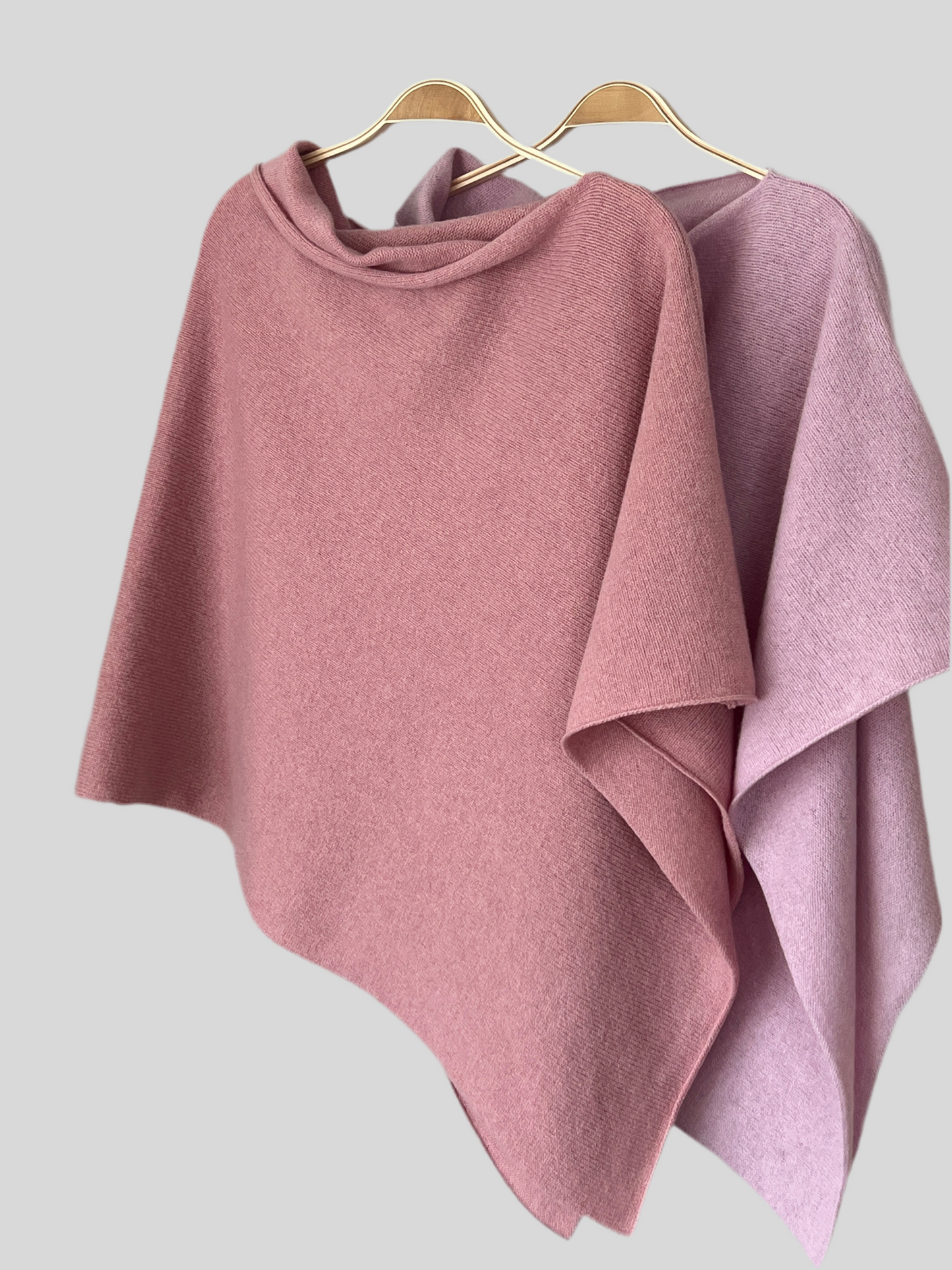 Poncho calamine pink merino lambswool
