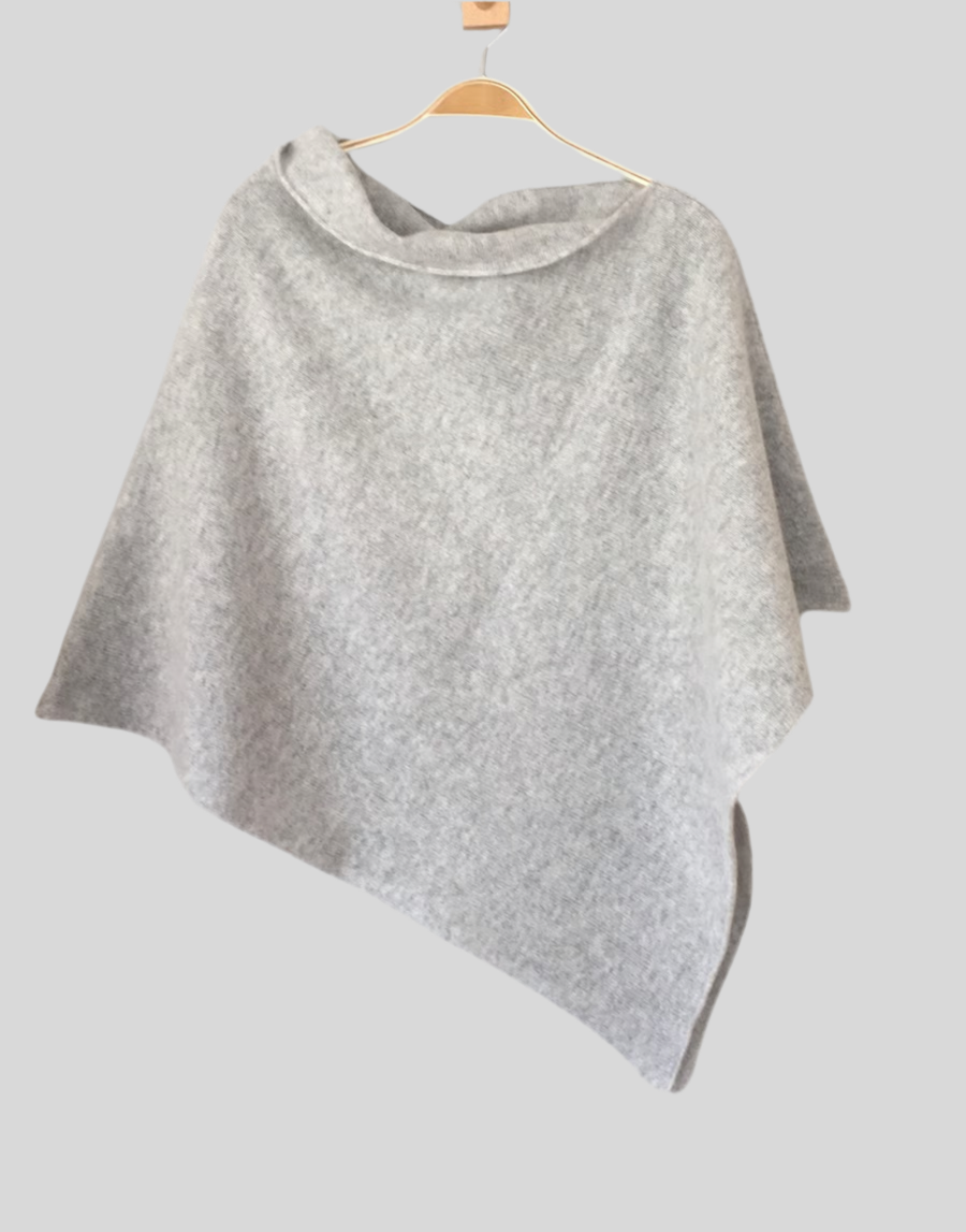 Poncho silver grey merino lambswool