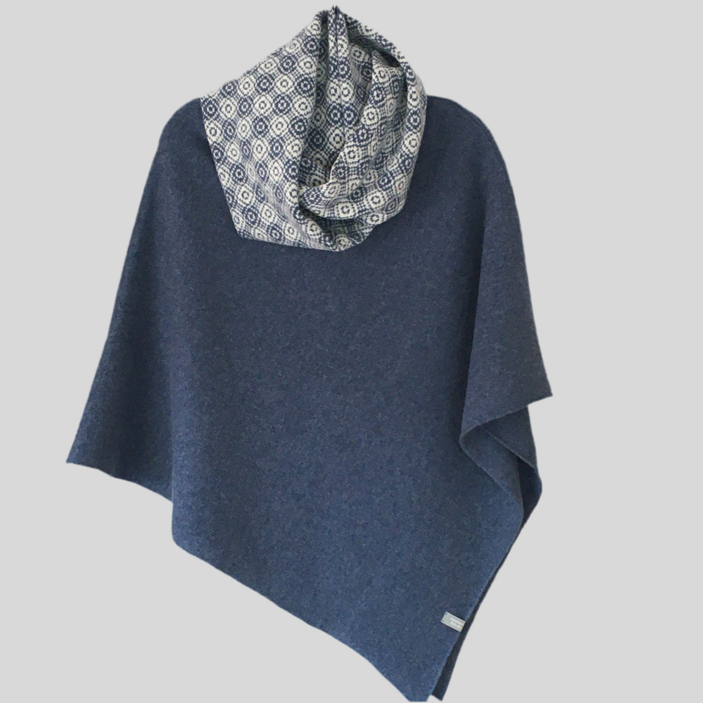 Poncho denim blue merino lambswool