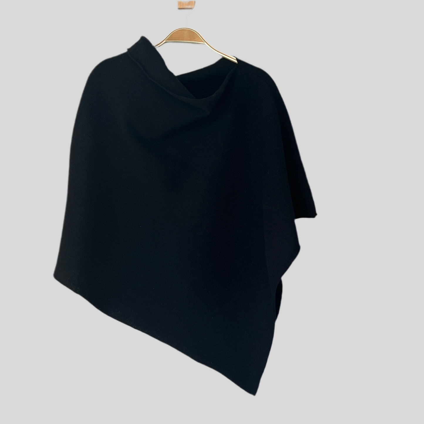 Poncho black merino lambswool