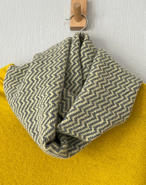 Snood - Infinity scarf soft merino lambswool wave pattern