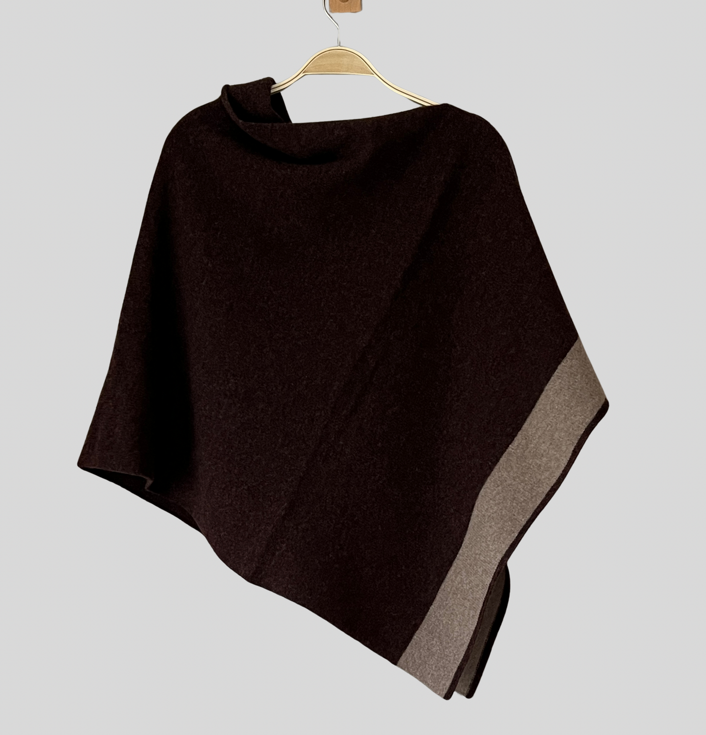 Poncho hickory brown with light mushroom brown border merino lambswool