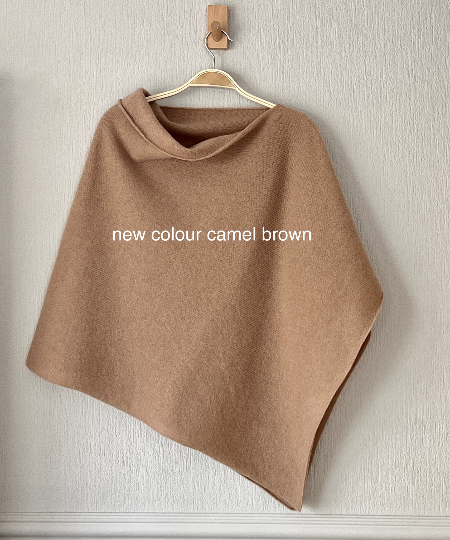 Poncho Soft Morino Lambswool Camel Brown