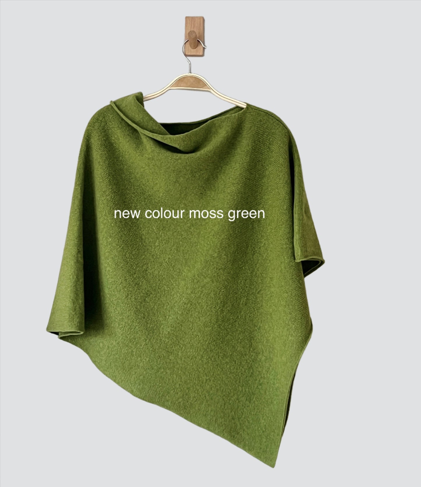 Poncho moss green merino lambswool