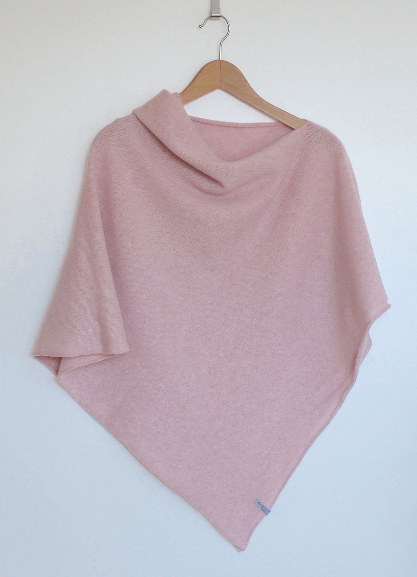 Poncho pink haze merino lambswool
